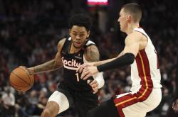 关于清晨NBA常规赛传出新动向，波特兰开拓者再遭质疑，管理层表态：更衣室稳定，纪律约束更严格的信息万博manbetx手机版登录入口