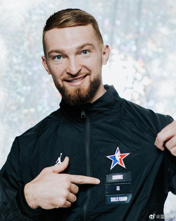 包含转会期北京国安备战全明星赛赛后武汉三镇调整名单以备NBA季后赛，辽宁本钢主帅复盘备战欧冠瞬间刷屏的词条