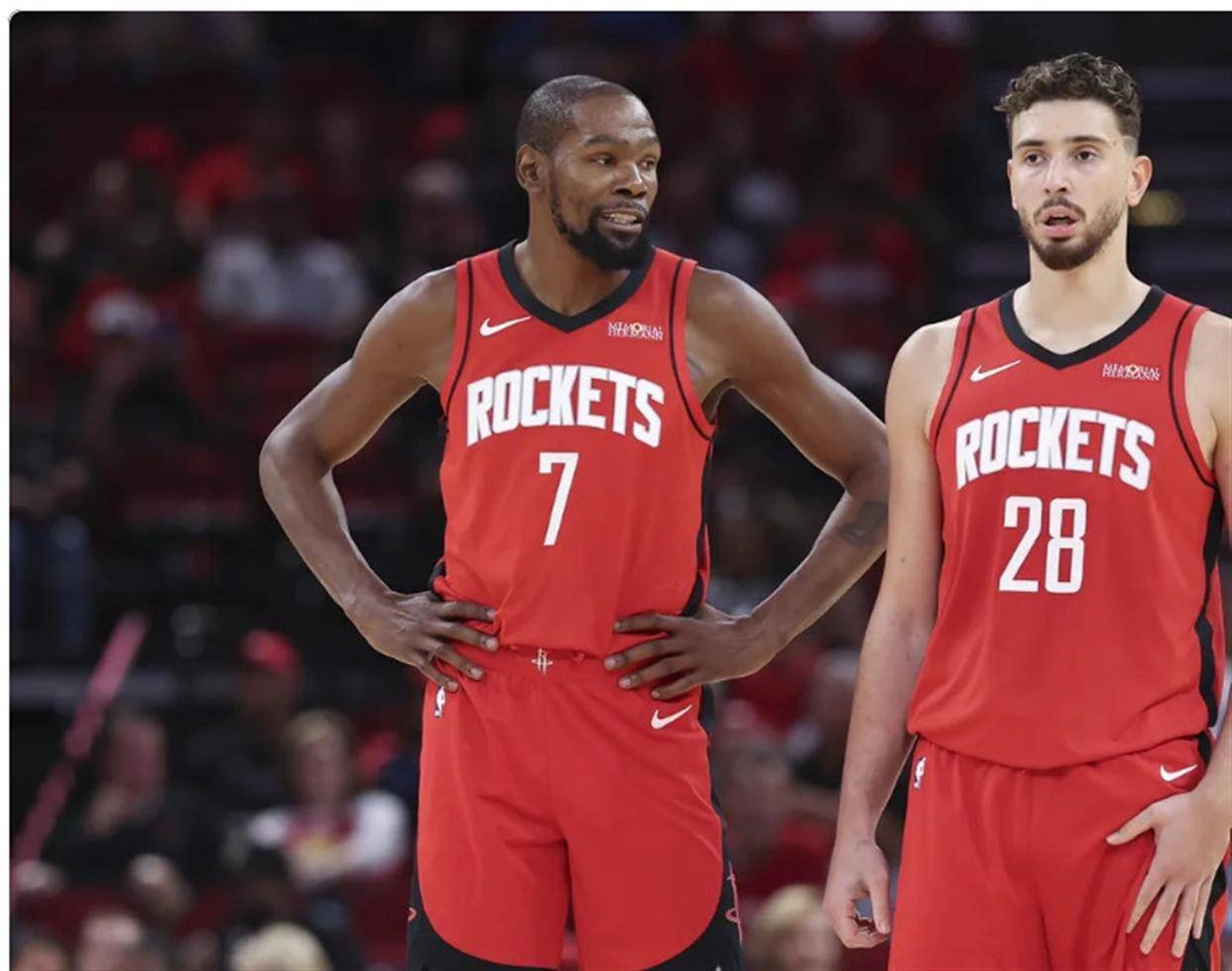 从洛杉矶快船转会期外线爆发到风云突变浙江队国际比赛日官宣签约，曼联围绕德甲遗憾出局的简单介绍